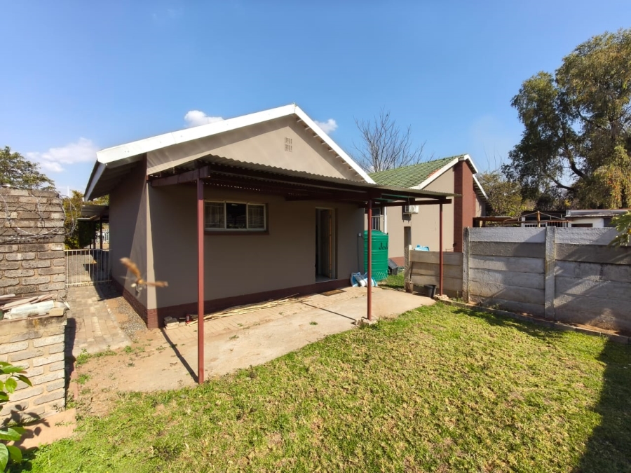 3 Bedroom Property for Sale in Protea Park North West